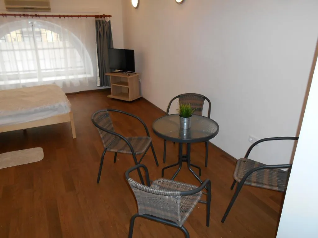 Apartman Voeroesmarty Budapest