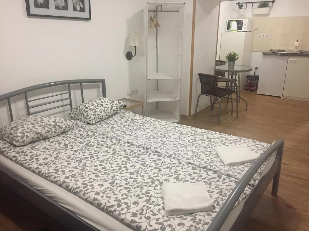 Apartman Voeroesmarty
